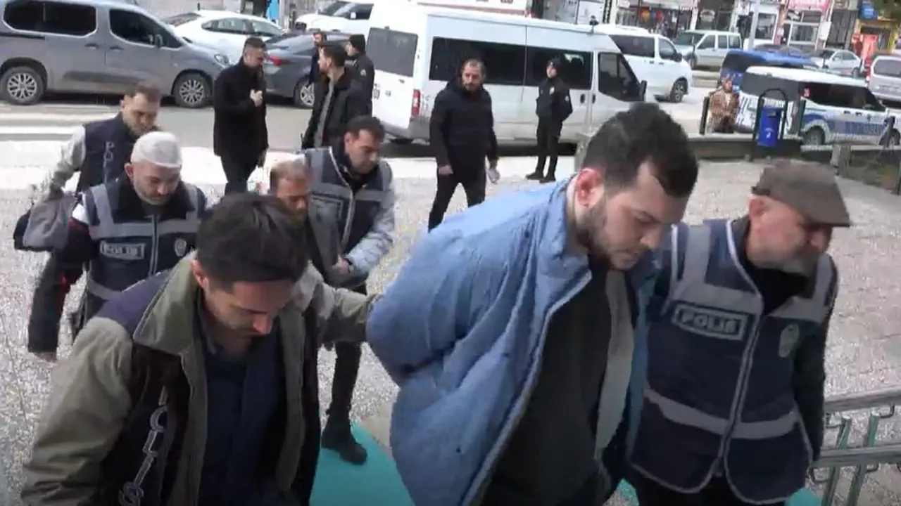 Telefon dolandırıcılarına GSM hattı temin eden şebekeye operasyon: 7 gözaltı