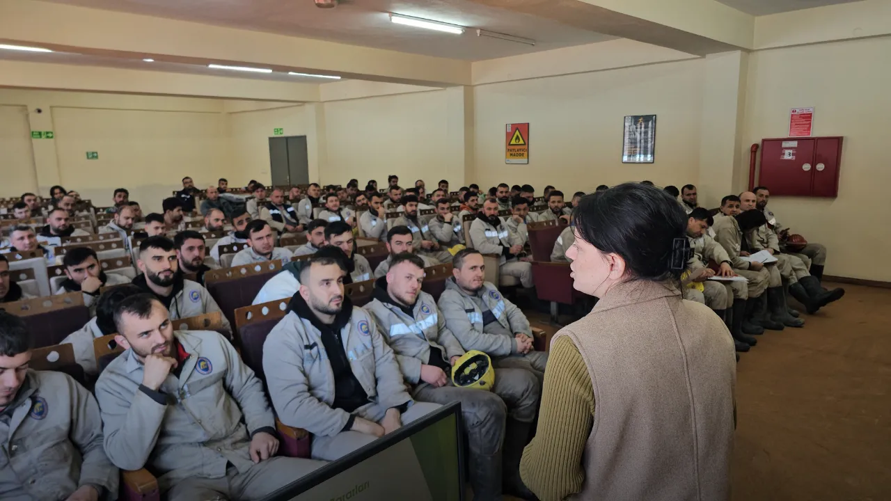 Madencilere sanal kumar bağımlılığı eğitimi