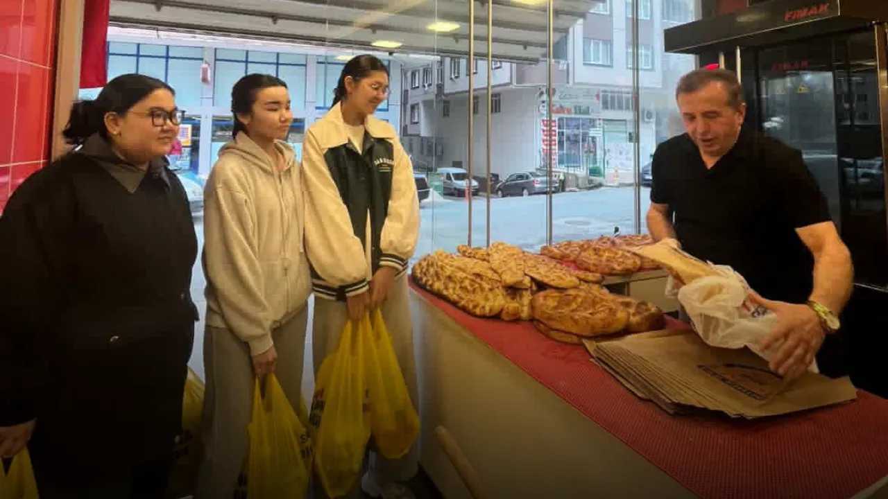 Rize’de “Askıda Pide” Uygulaması