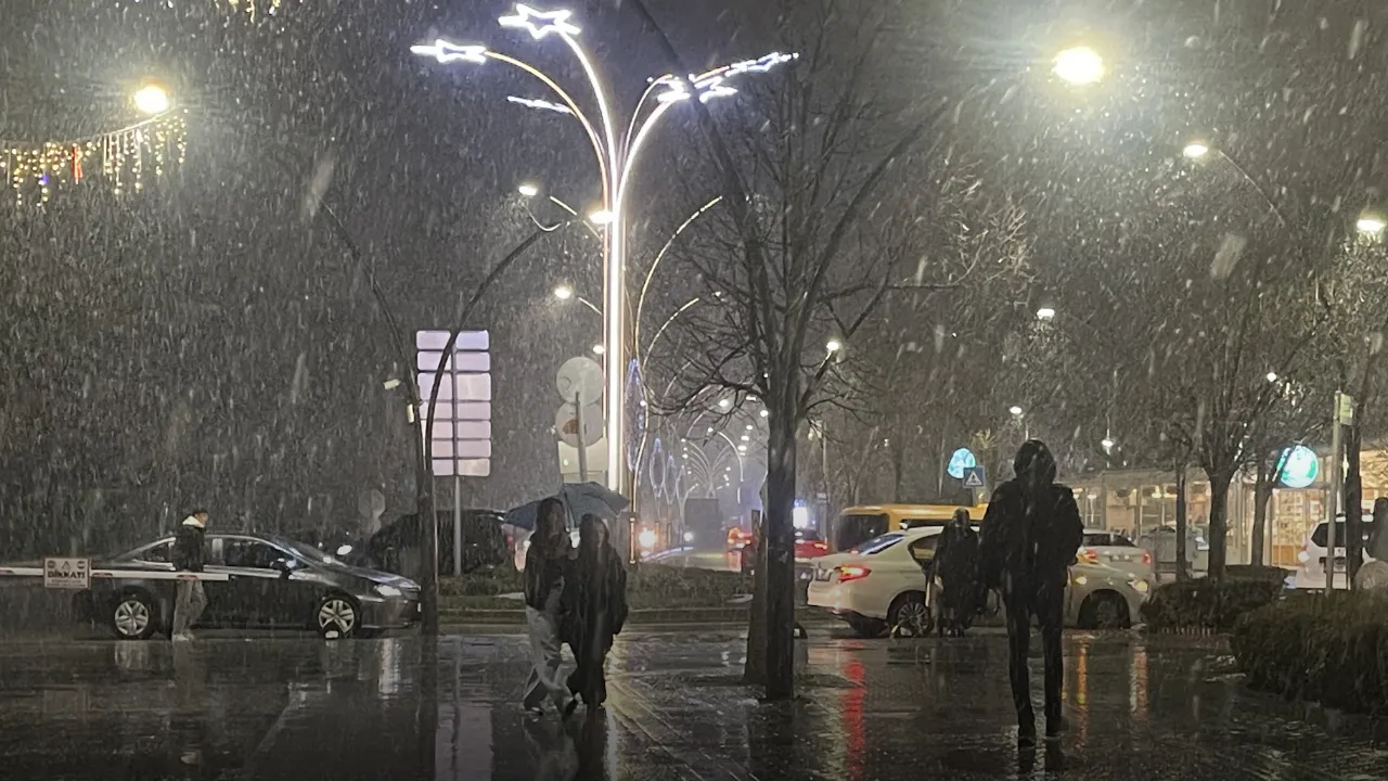 Bolu'da kar etkili oluyor