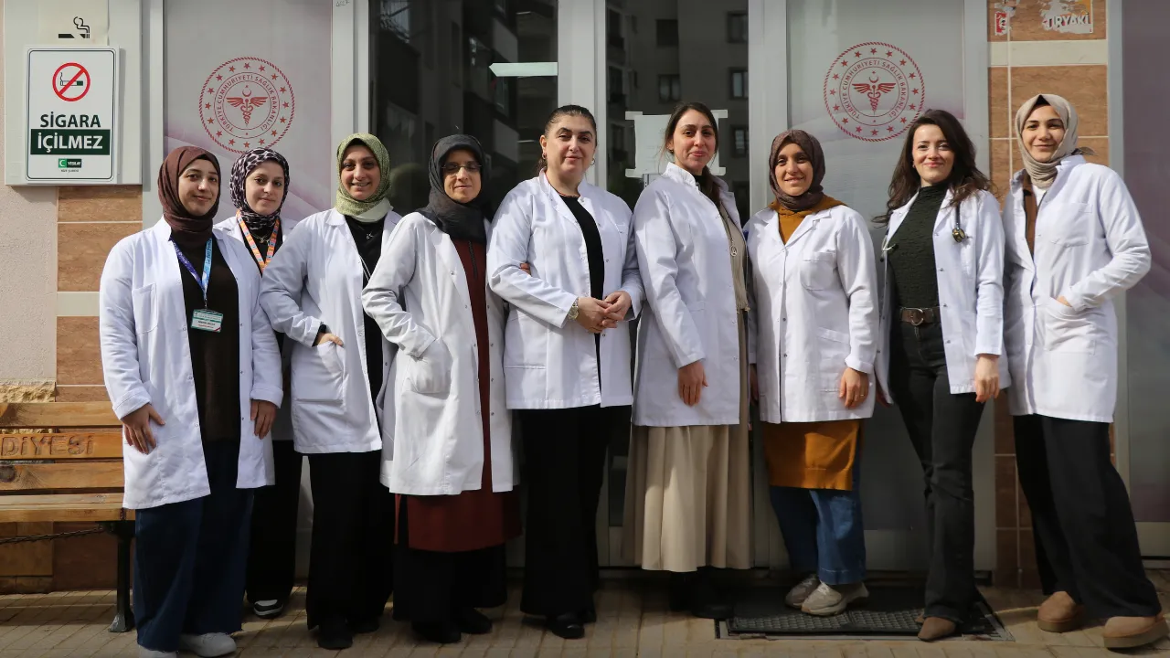  Rize’de Kadın Sağlıkçılardan Dayanışma Örneği