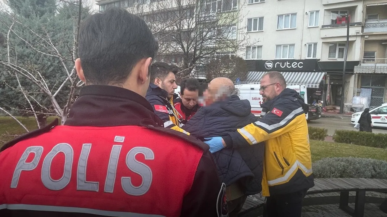 Parkta tartıştığı kişiyi darbetti, tacizle suçladı