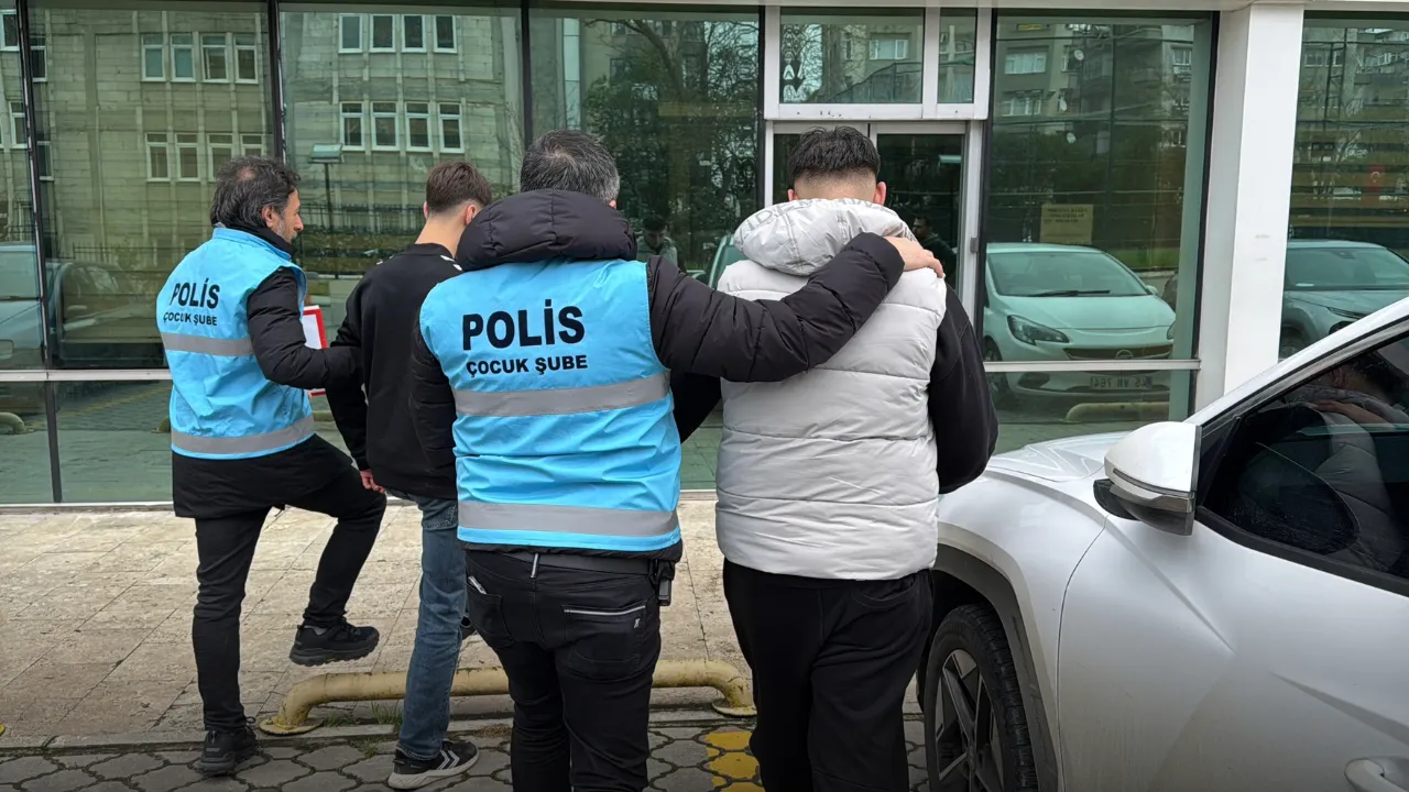 Trabzonspor’un takım otobüsüne taşlı saldırı olayında 3 polis açığa alındı