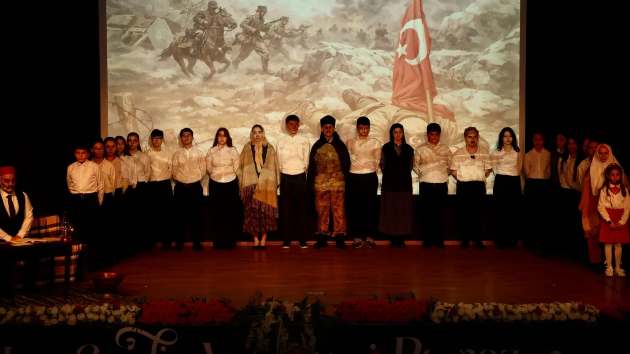 Giresun'da İstiklal Marşı'nın Kabulü ve Mehmet Akif Ersoy'u Anma Günü programları yapıldı