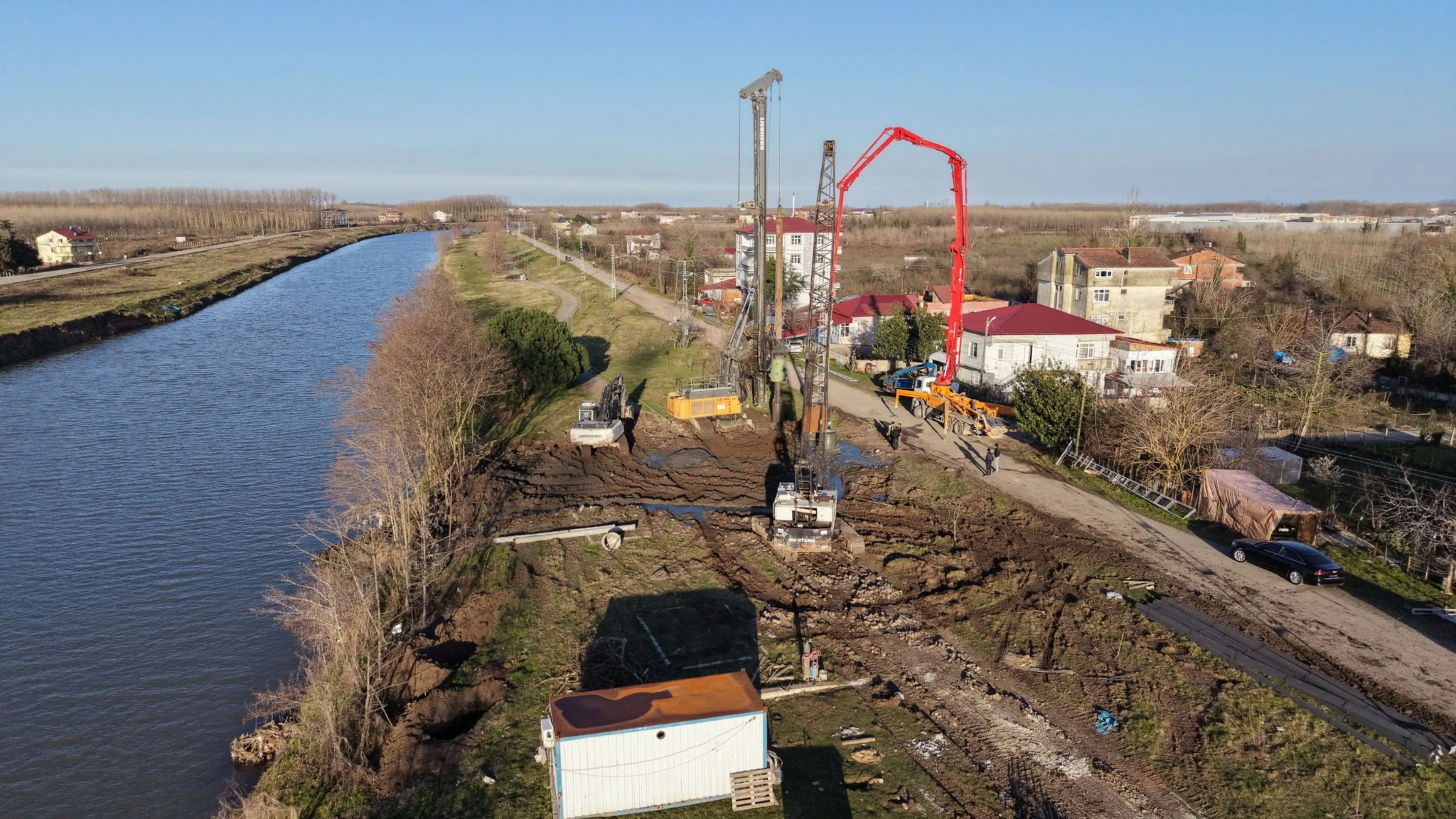 Terme'de iki mahalleyi bağlayacak köprü için çalışmalara başlandı