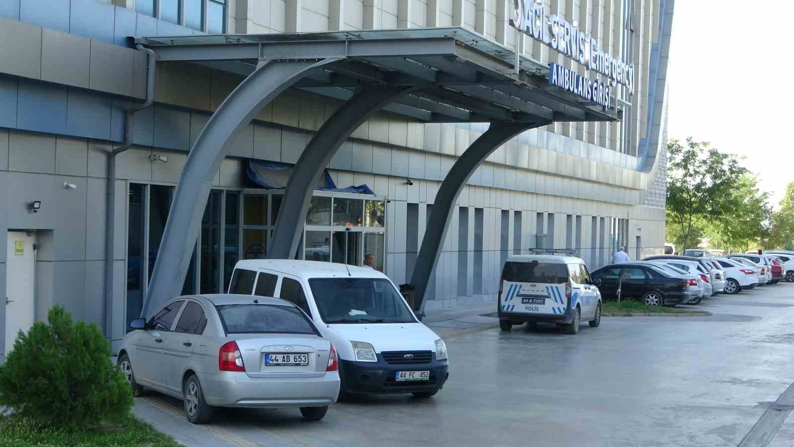 Otomobil ile motosiklet çarpıştı: 2 yaralı