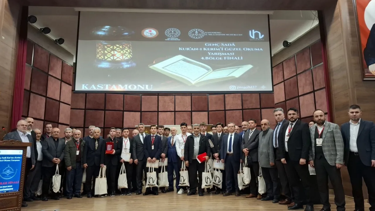 12 farklı ildeki öğrenciler Kur'an-ı Kerim'i en güzel okuyabilmek için yarıştı