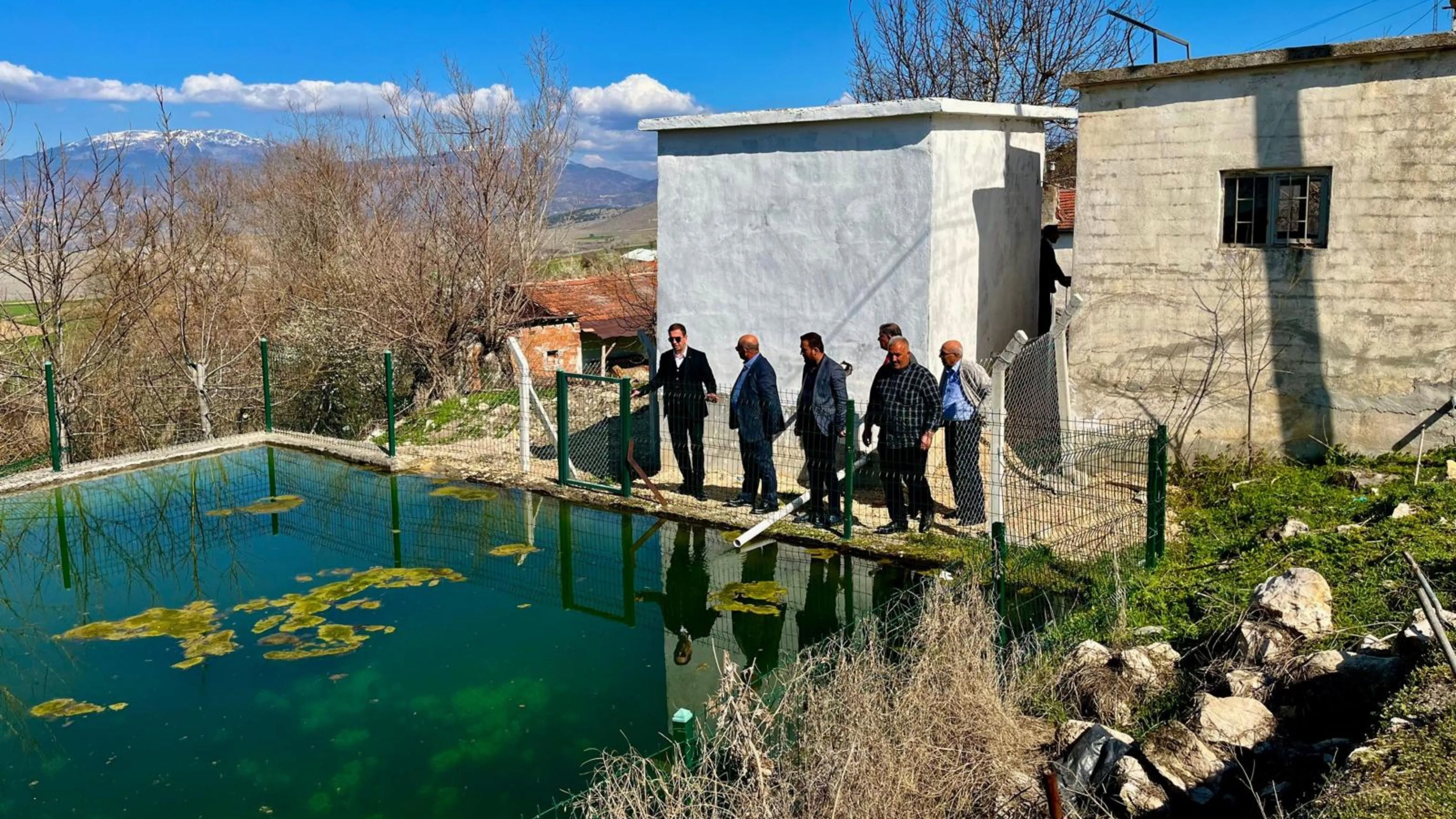Suluova Kaymakamlığı Yüzbeyi ve Özalakadı köylerine su deposu yaptırdı