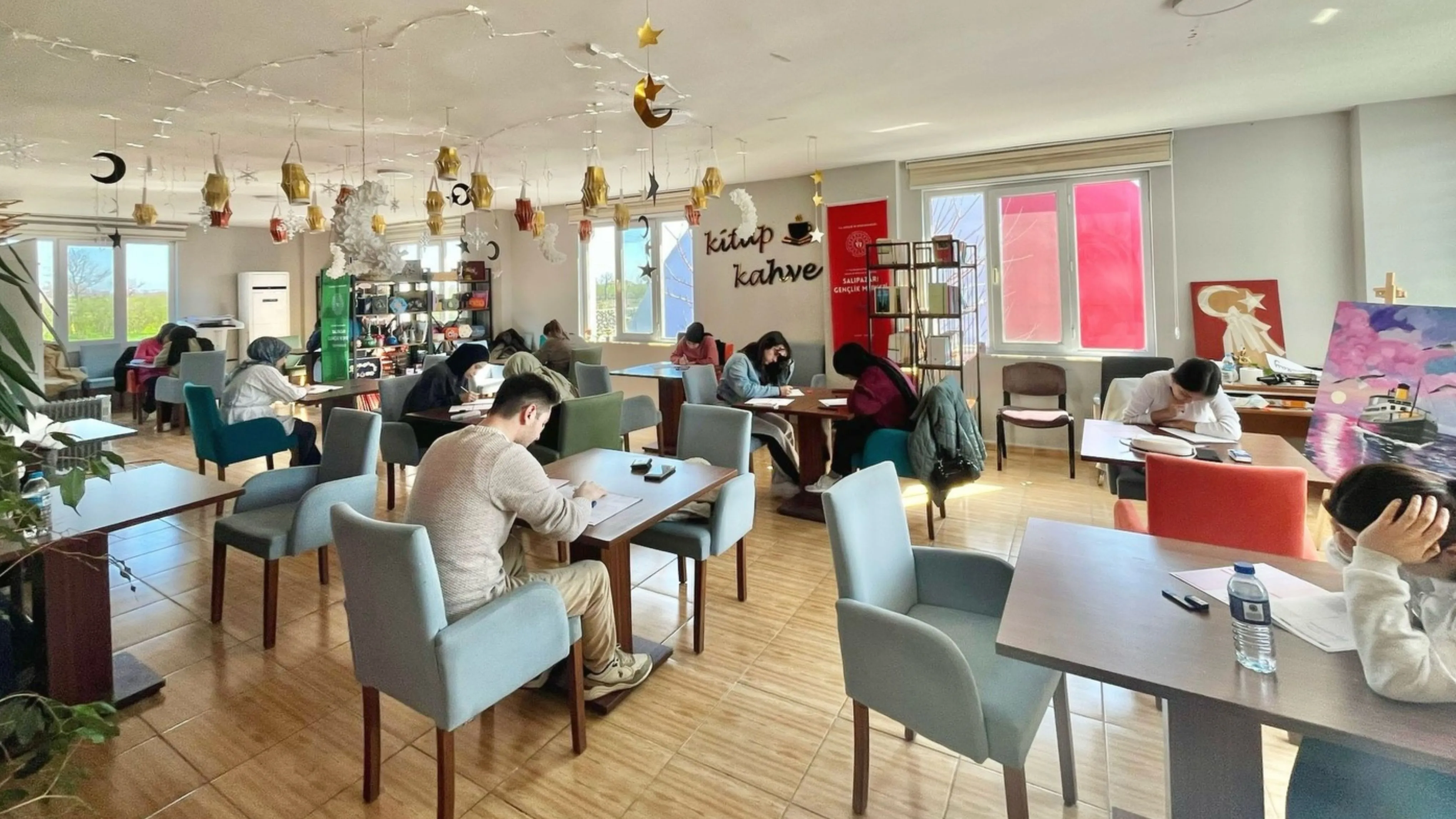 Salıpazarı'nda KPSS adaylarına Deneme Kulübü desteği