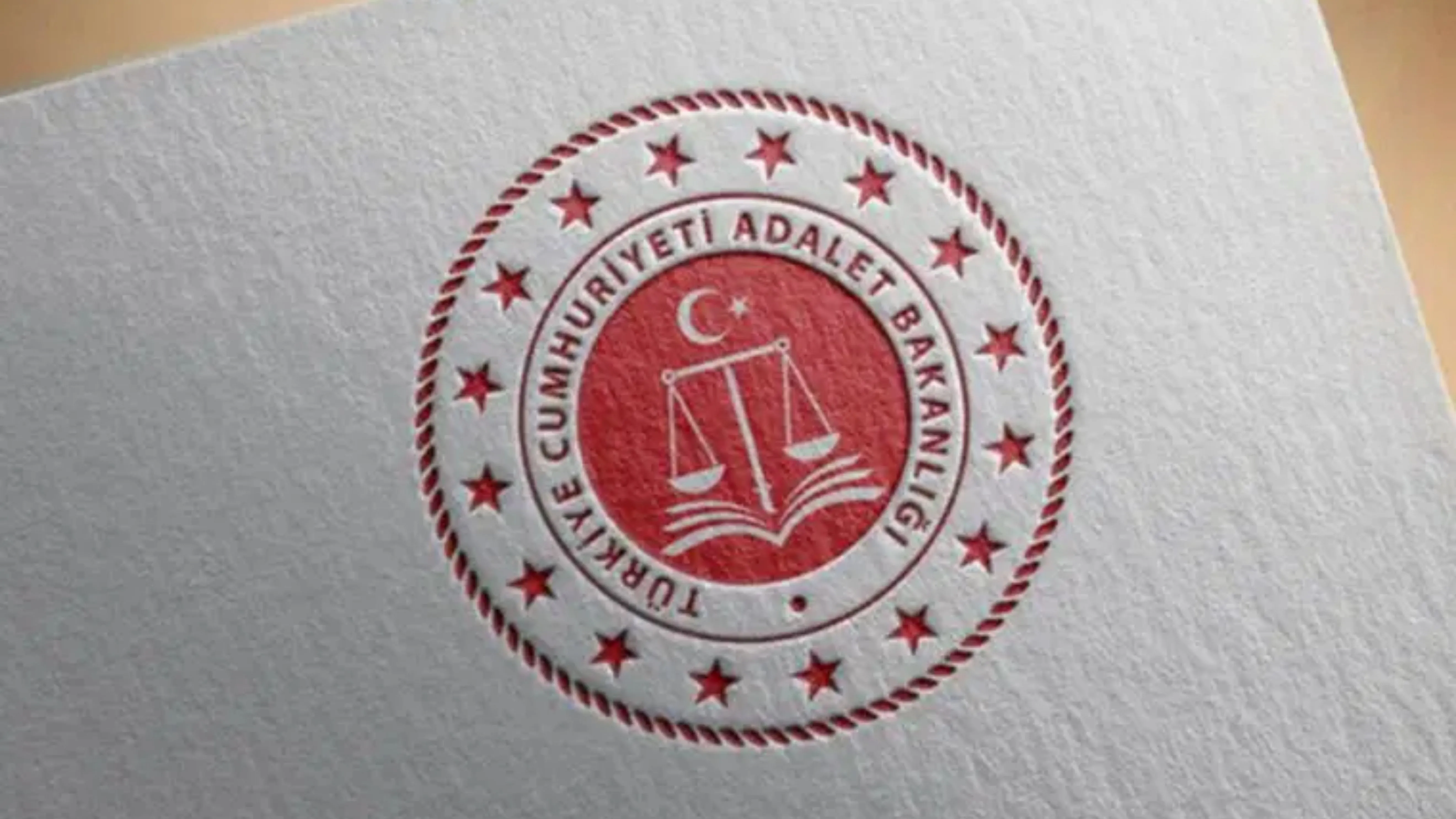 Adalet Bakanlığı’ndan 10 Bin Personel Alımı: 3 Bin Zabıt Katibi İstihdam Edilecek