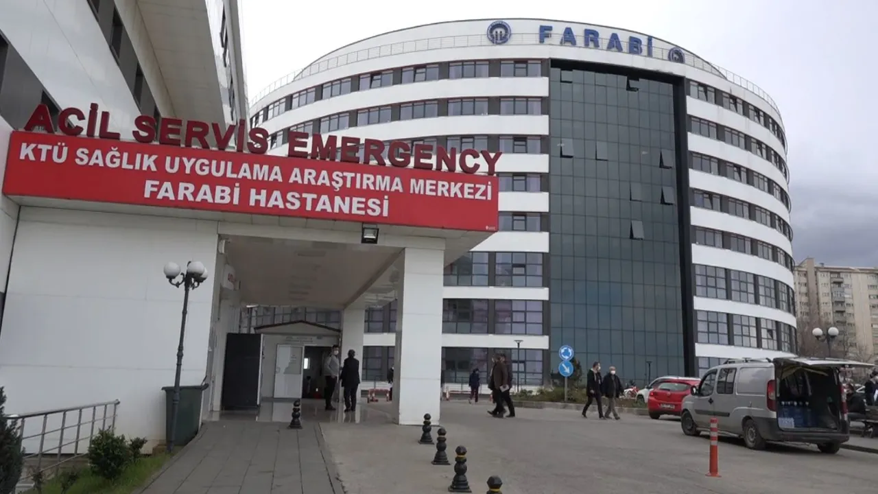 Bıçaklı kavgada yaralandı, kaldırıldığı hastanede tabancayla vuruldu