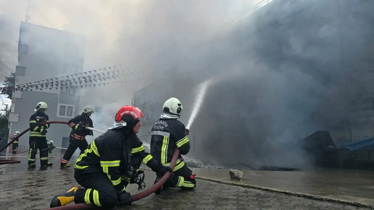 Trabzon'da itfaiye 10 bin 61 olaya müdahale etti