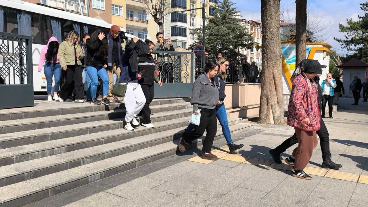 Tokat merkezli 12 ilde yasa dışı bahis operasyonu: 64 gözaltı