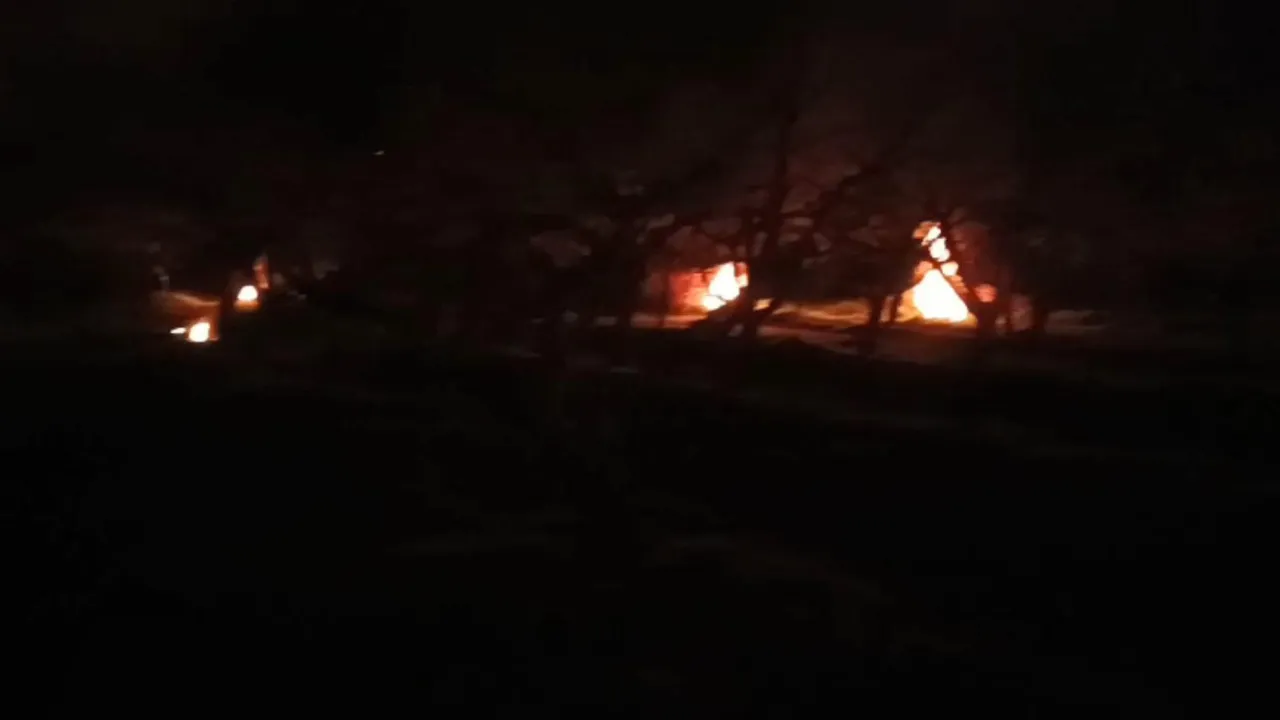 Zirai don riski nedeniyle ateş yakıp, ürünlerini korumaya çalıştılar