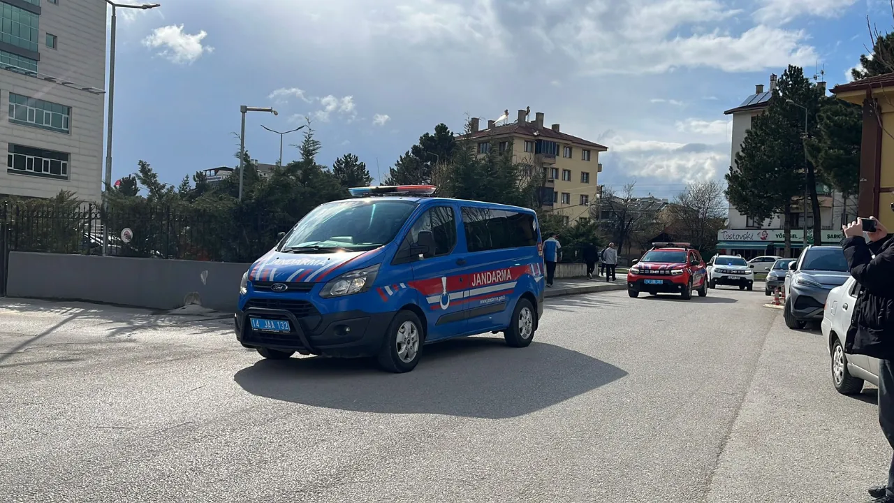 Bolu Belediye Başkan Yardımcısı ile meclis üyesi gözaltına alındı