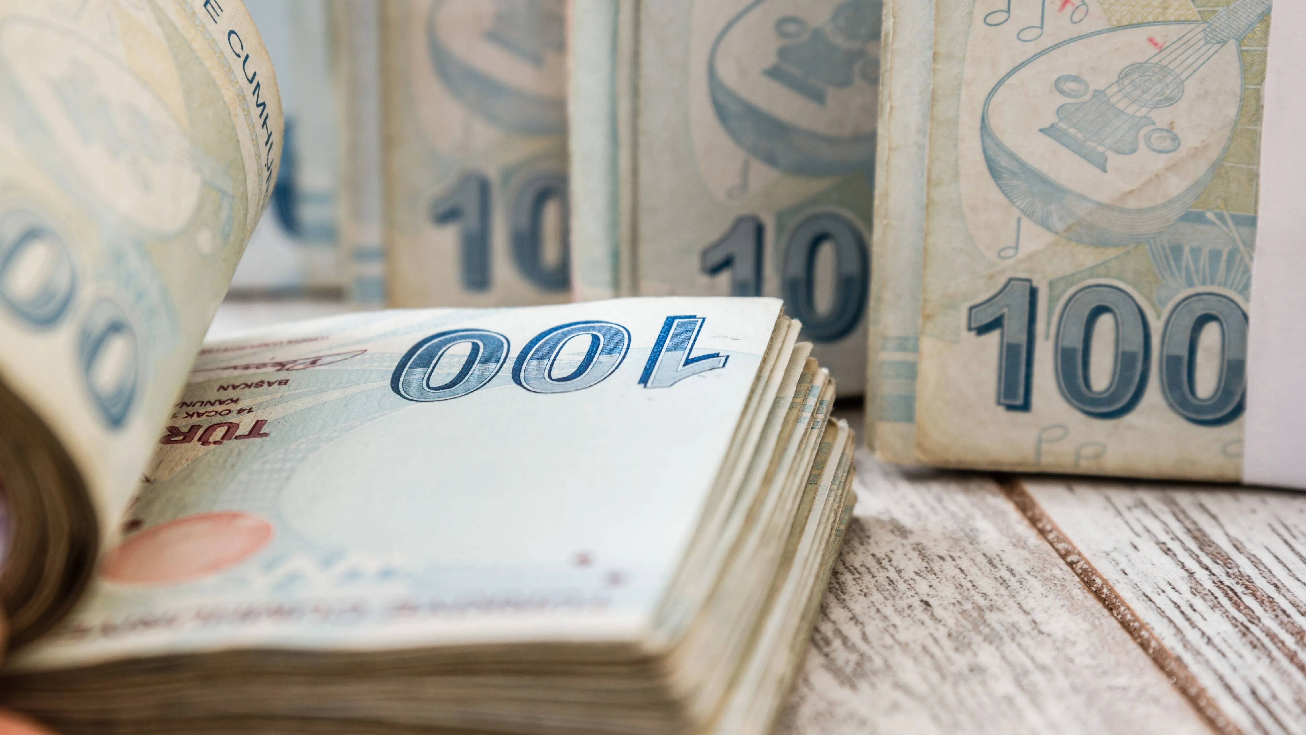 Emekli Promosyonlarında Bankalar Arası Rekabet Zirvede: 100 Bin Tl’ye Varan Avantajlar