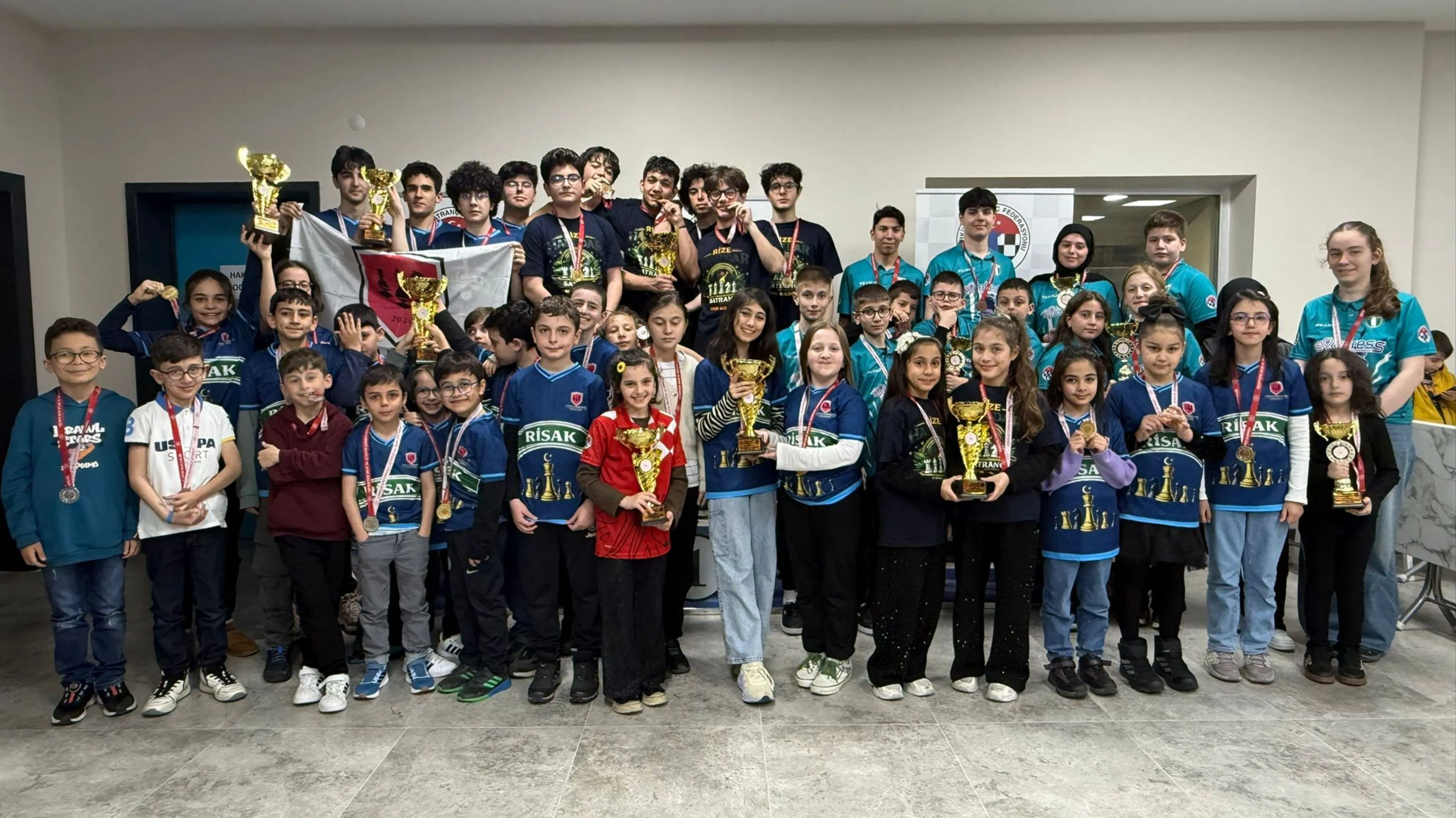 Rize’de satranç şampiyonası tamamlandı: 81 sporcu mücadele etti