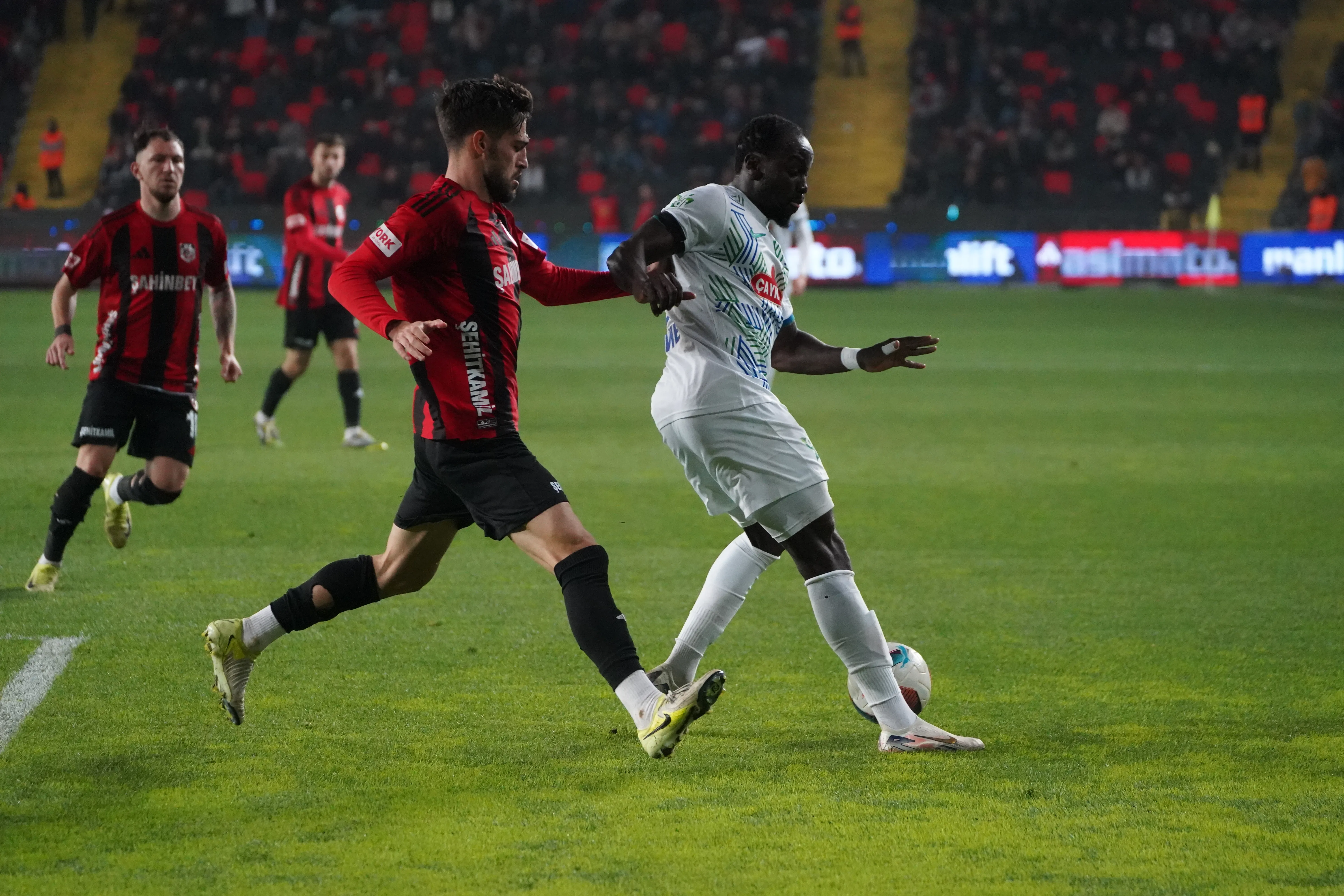 Çaykur Rizespor Evinde Kritik Sınavda: Rakip Gaziantep FK