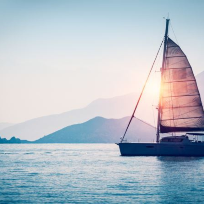 Gemiye Çektuk Yelken